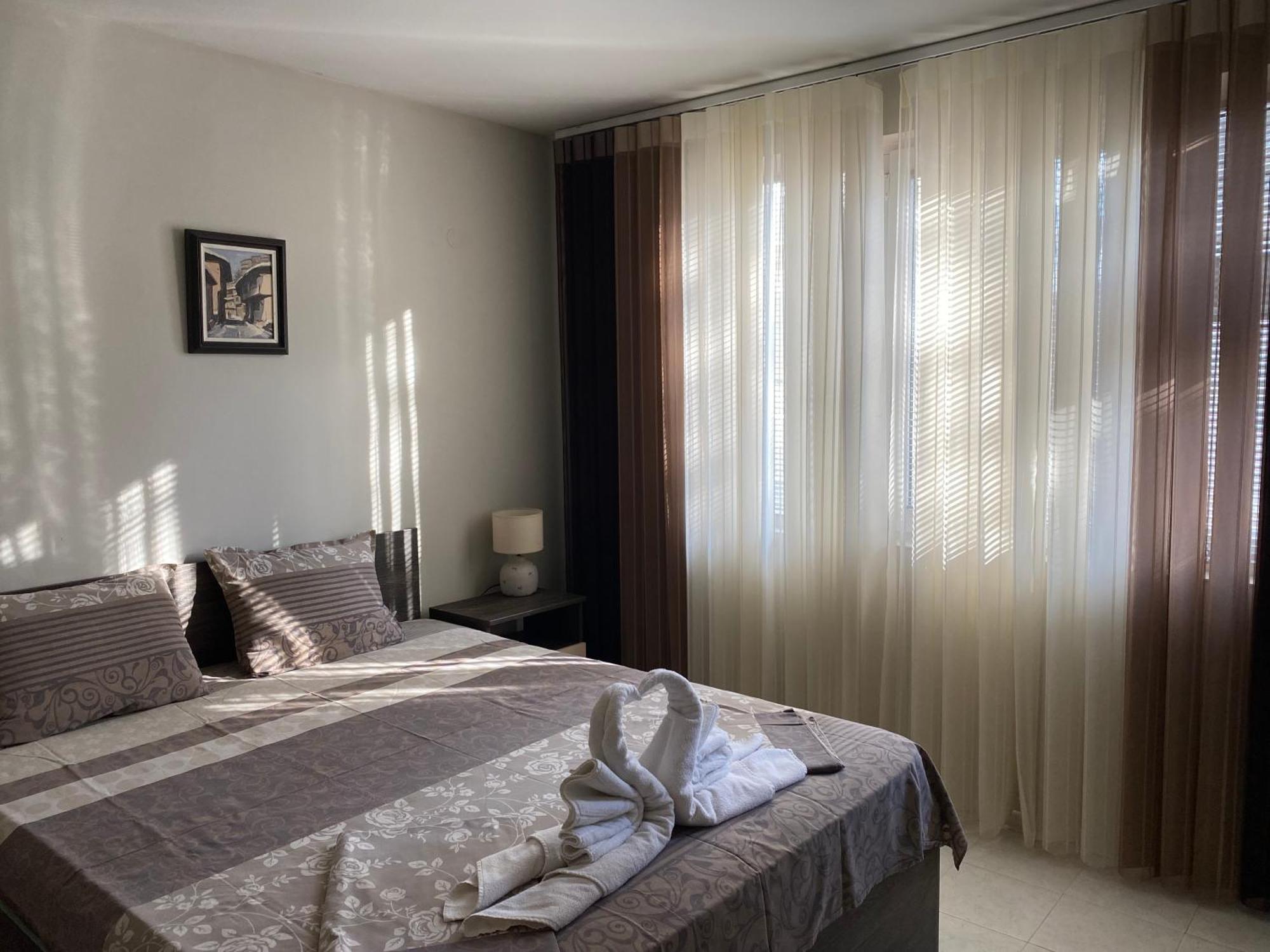 Gala Apartment เวลีคอเทอร์โนโว ภายนอก รูปภาพ