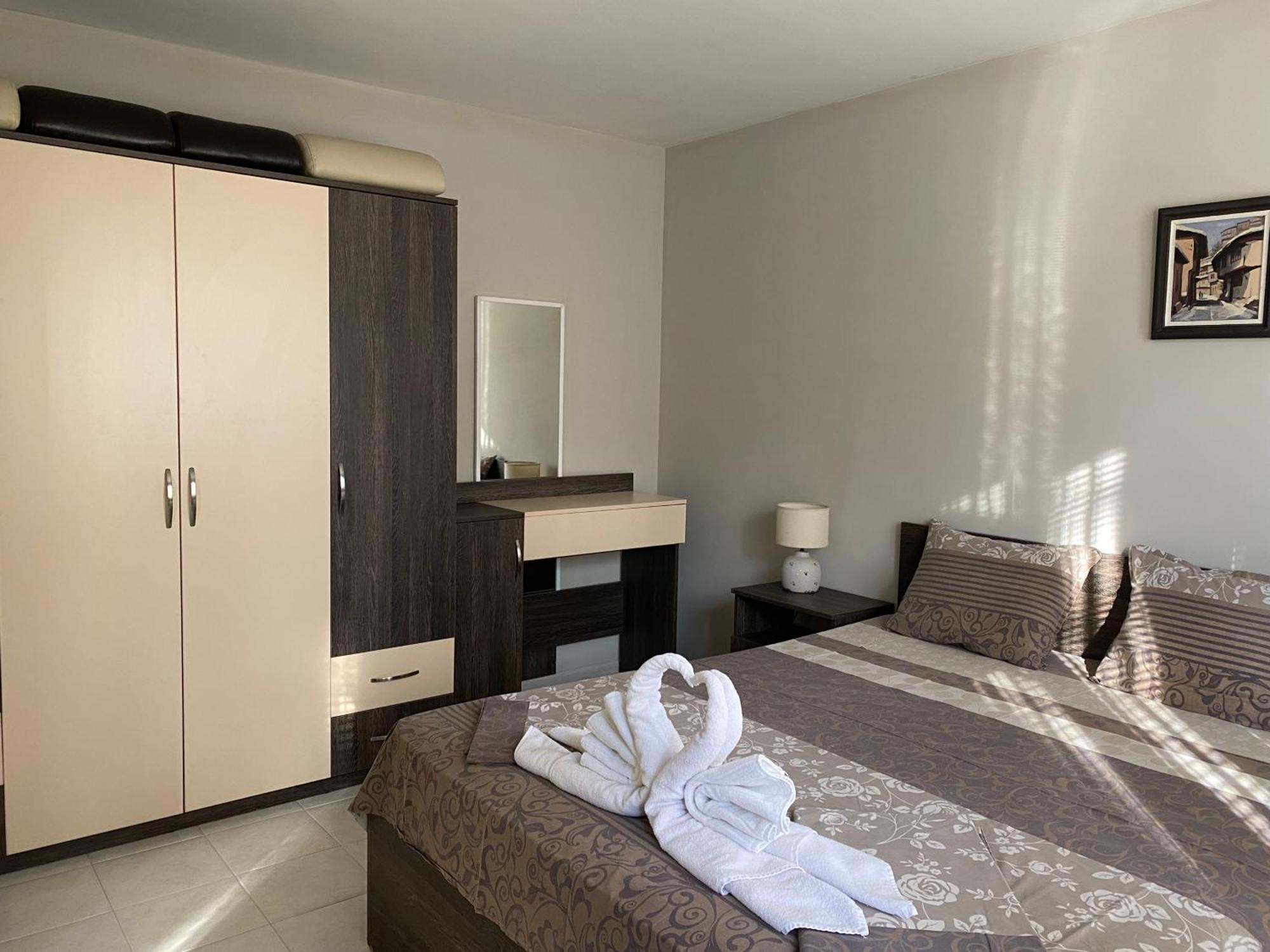 Gala Apartment เวลีคอเทอร์โนโว ภายนอก รูปภาพ